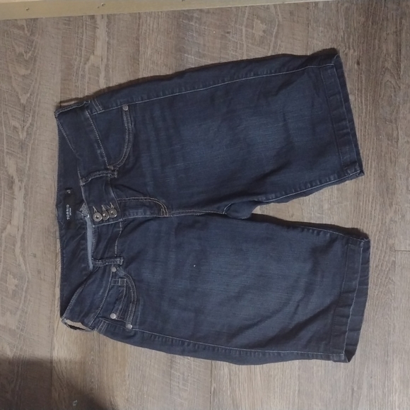 Torrid dark wash denim shorts - Picture 1 of 3